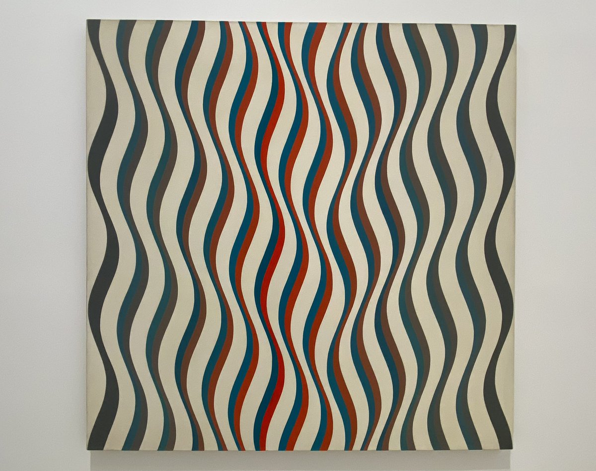 sujculture's tweet image. But lo, a stir is in the air/The wave—there is a movement there/As if the towers had thrust aside/In slightly sinking, the dull tide—/As if their tops had feebly given/A void within the filmy Heaven
🎨#BridgetRiley🇬🇧🎟️#TurnerContemporary🗺️#Margate🌊💻Revw theguardian.com/artanddesign/2…