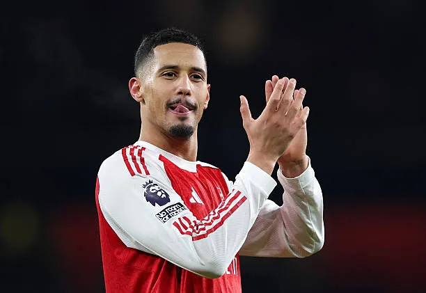 🚨🎙️ | Marcel Desailly on William Saliba

🗣️ “I officially apologise to Saliba.”

🗣️ “He’s become a top, consistent defender — one of the best.”

🗣️ “Maybe even better than Virgil van Dijk.” 👀

🗣️ “He has silenced all the criticism.” 👏🇫🇷

🧱 Respect earned… elite level