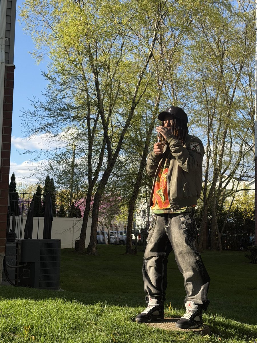 Yungrebel7's tweet image. I’m way too high 💨‼️ #yungrebel  #happy420 #nyc