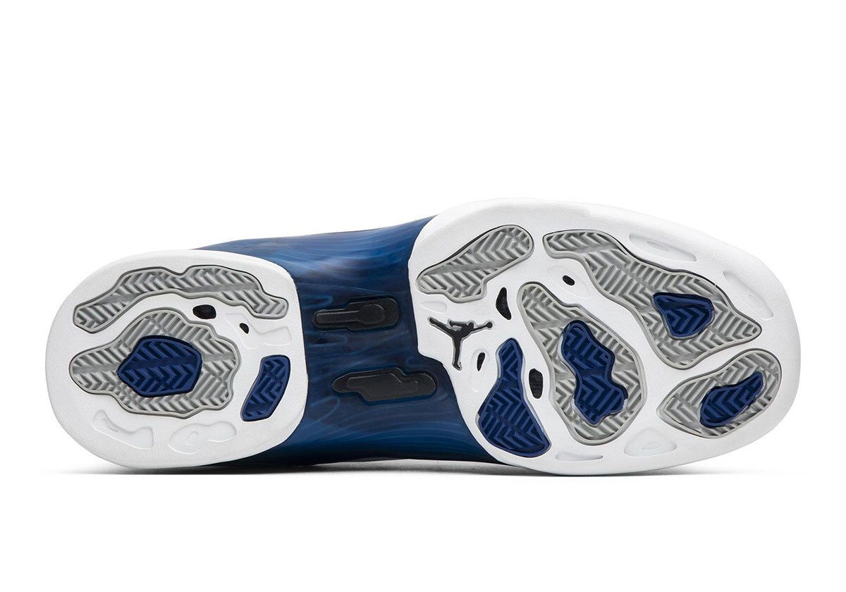 Sneaker News tweet media