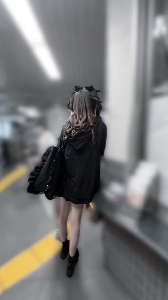 苦 tweet media