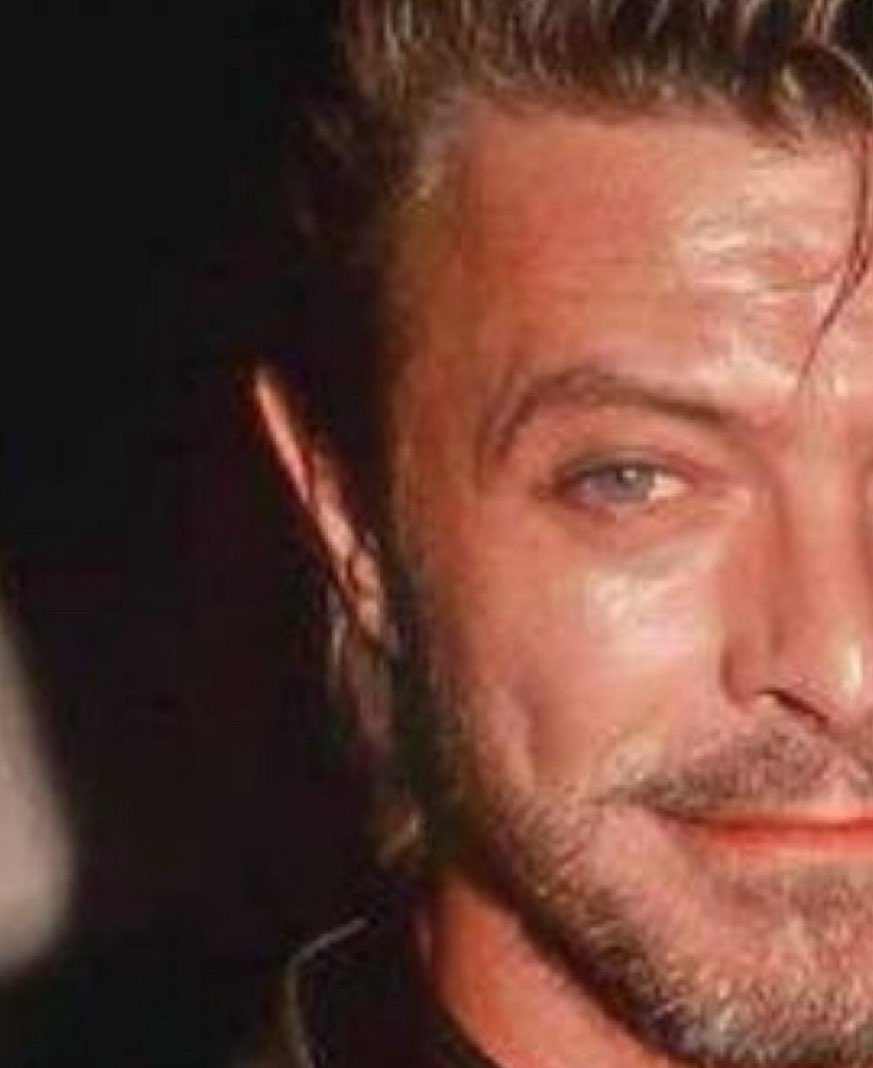 BowieLT's tweet image. tell me this pic of david bowie isn’t louis tomlinson. specifically the right side of his face #Whatever #FatherandSon