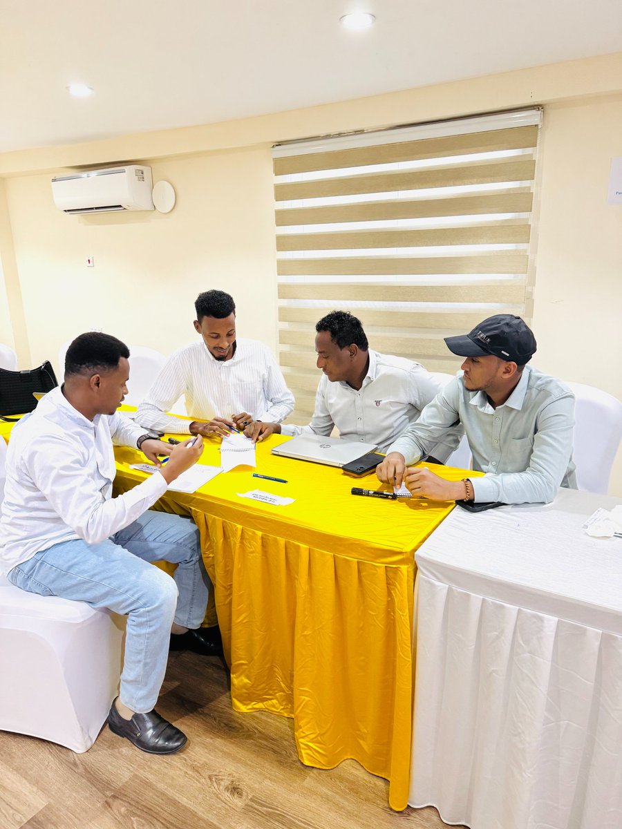 JSS_OAG's tweet photo. Jubbaland OAG officials joined counterparts from 3 other FMS in a joint workshop to strengthen audit capacity across IT audit, forensic audit, and institutional communications.

Held over 7 days, the training brought together officials from 4 FMSs. Funded by the @EU_in_Somalia. https://t.co/bPh4j7JkmP