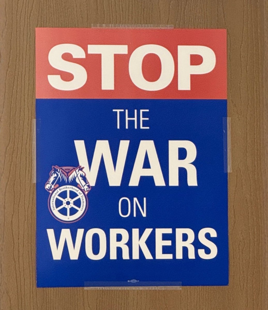 WellmanForMO's tweet image. The Teamsters are the backbone of this country. They’re the warehouse workers, drivers, freight handlers, and public service workers who keep our supply chains moving and our communities running every single day. (1/2)
#mo02 #UnionStrong #teamsters #teamwellman