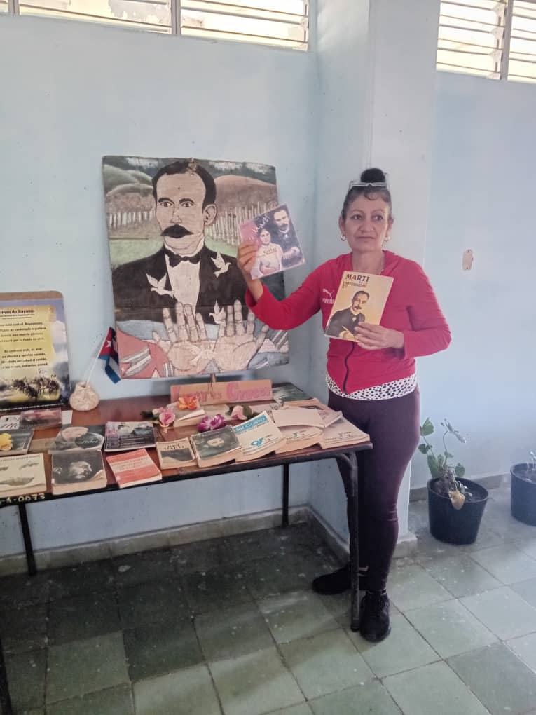 Desde la biblioteca escolar en #Cacocum siempre listos para sembrar la semilla del saber y el amor a la lectura