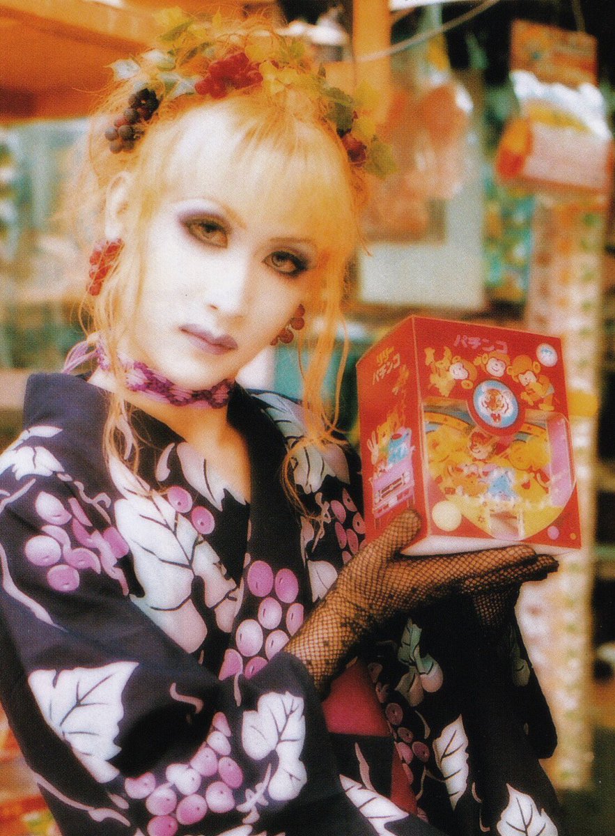 𝔭𝔯𝔢𝔱𝔱𝔶 𝔡𝔬𝔩𝔩 𝔐𝔞𝔫𝔞 𝔠𝔥𝔞𝔫 tweet media