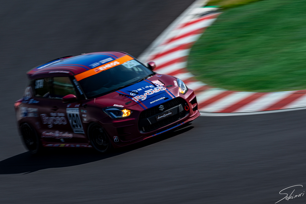 asekimori's tweet image. AutoLaboの皆さんにサイン頂きました。
ありがとうございました。
エンジン載せ替えも・・・
富士24Hでリベンジを！
#SuperTaikyu #suzuka #AutoLabo