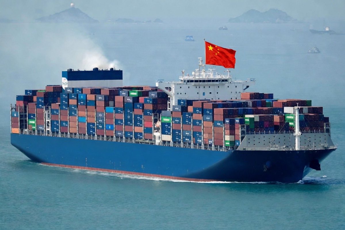 itswpceo's tweet photo. 🇨🇳China is secretly sending super advanced weapons to Iran… EVEN during the ceasefire

🇺🇸President Trump says US Navy caught an Iranian ship yesterday with gifts from China. 

🇮🇷When the US arms Taiwan, China arms Iran with advanced weapons. 

🇨🇳 China has the largest military in the world.

🇨🇳 China — ~2,035,000
🇮🇳 India — ~1,431,000–1,476,000
🇺🇸US  — ~1,315,000–1,340,000
🇷🇺 Russia — ~1,134,000–1,320,000
🇰🇵  N Korea — ~1,280,000–1,320,000
🇺🇦 Ukraine — ~677,000–900,000
🇵🇰 Pakistan — ~660,000
🇮🇷 Iran — ~610,000
🇪🇹 Ethiopia — ~503,000
🇹🇷 Türkiye — ~481,000