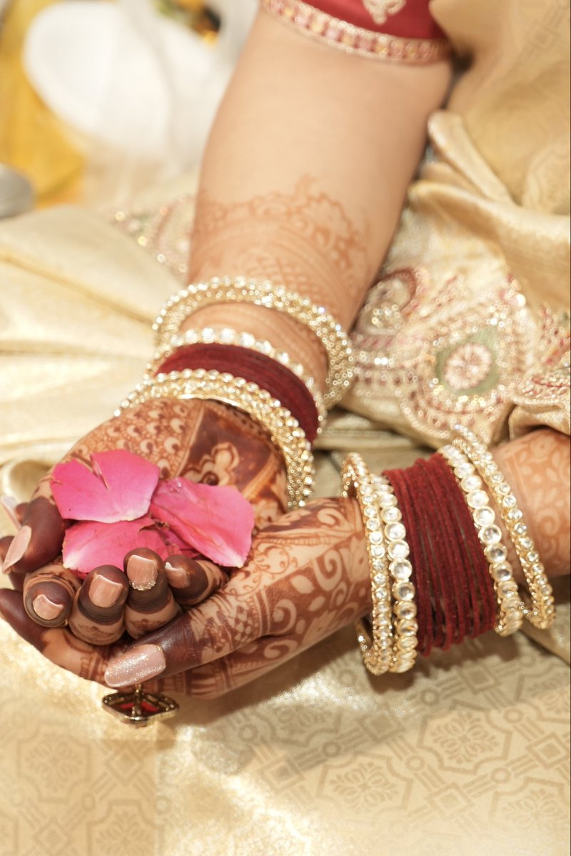 PragyaS16688902's tweet image. Life update : ENGAGED ❤️🥹 

#engaged #wedding #lifeupdate #newchapter #love