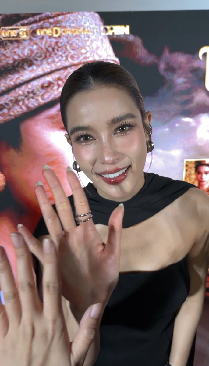 bebey 🍑 tweet media