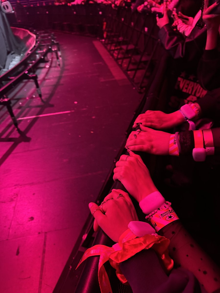 ໑̣⭑🧸châu on tour 🎀⭑໑̣ tweet media