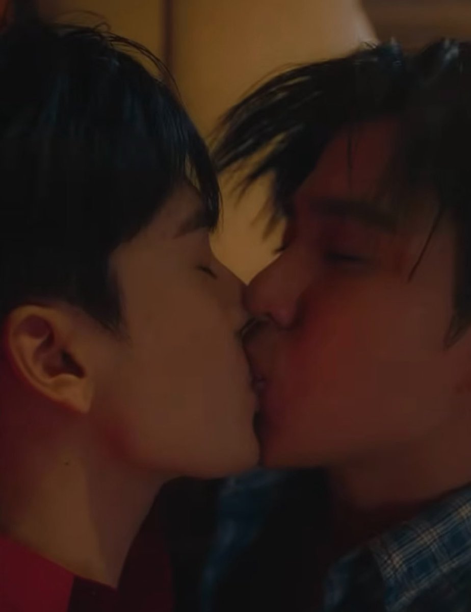 B Nann⛅ tweet media