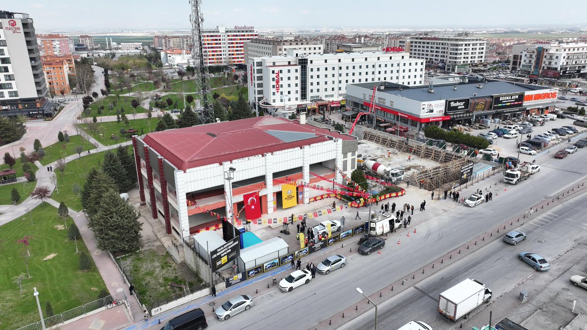 u_ibrahim_altay's tweet photo. Gençlerimiz için yeni bir eğitim ve gelişim alanını daha şehrimize kazandırıyoruz.

Talha Bayrakçı Lise Medeniyet Akademisi ve Fera-Bosna Hersek projelerimizin temelini attık.

İnşallah bu güzel eser, 2014 yılında kaybettiğimiz Talha Bayrakçı kardeşimizin adıyla uzun yıllar boyunca hizmet verecek.

Emeği geçen herkese gönülden teşekkür ediyorum.