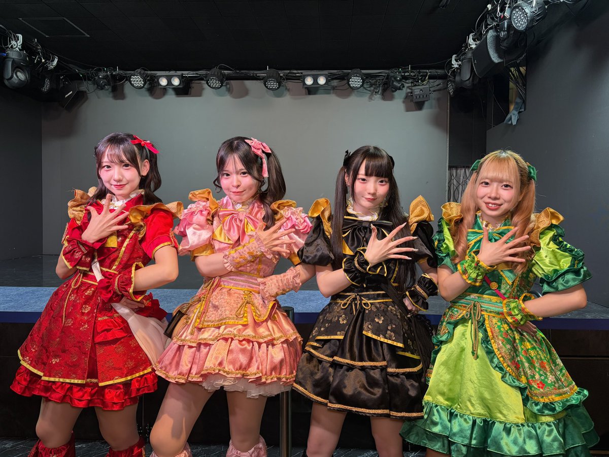 【第2回ハロプロ祭り御礼】
本日も夢色ビジョンのライブを見てくださり、ありがとうございました❤︎

夢見る15歳(4人)
桃色片想い(りあ🖤まめこ💚)
ロマンティック浮かれモード(こむぎ🩷いちか❤️)をカバーしました✨
ハロプロ最高〜✨✨

次回のライブは4/26(日)➡️秋葉原SinfoniAです！