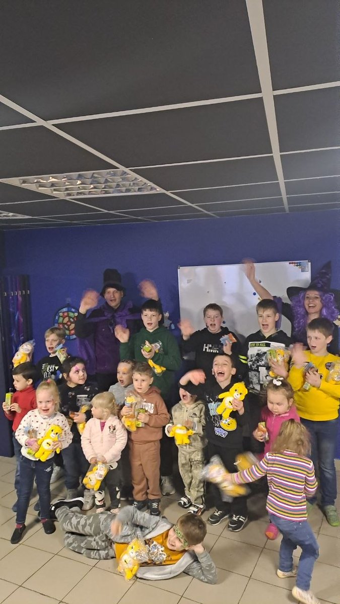 📢 Update of the 4th "HaHa HoliDay" Bring a smile to traumatized children 💛💙

We now have 20 💚 Children 
The three-day standstill for Children in #Kharkiv was broken today 🥲
THANK YOU for the Support 💛💙🙏🏻

🎯 450€
💚 305€
❌️ 145€

#NAFO #Ukraine