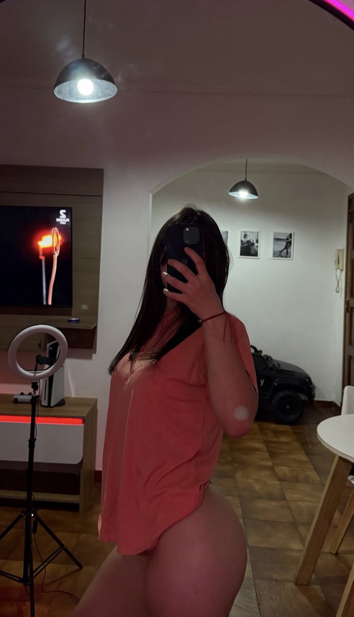 NELA 🫦 tweet media