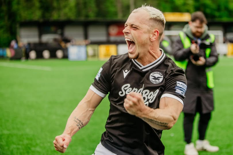 NIStats's tweet photo. ⚽️ Congratulations to @bangorfc defender Reece Neale, who played his 3⃣0⃣0⃣th career game at the weekend. Here are his stats:
2⃣8⃣6⃣ Starts
1⃣4⃣ Sub
2⃣1⃣ Subbed
2⃣5⃣,4⃣8⃣6⃣ Mins Played
1⃣5⃣ Goals
2⃣2⃣ Assists
1⃣8⃣ Yellows
0⃣ Reds https://t.co/GZRm13WtRX
