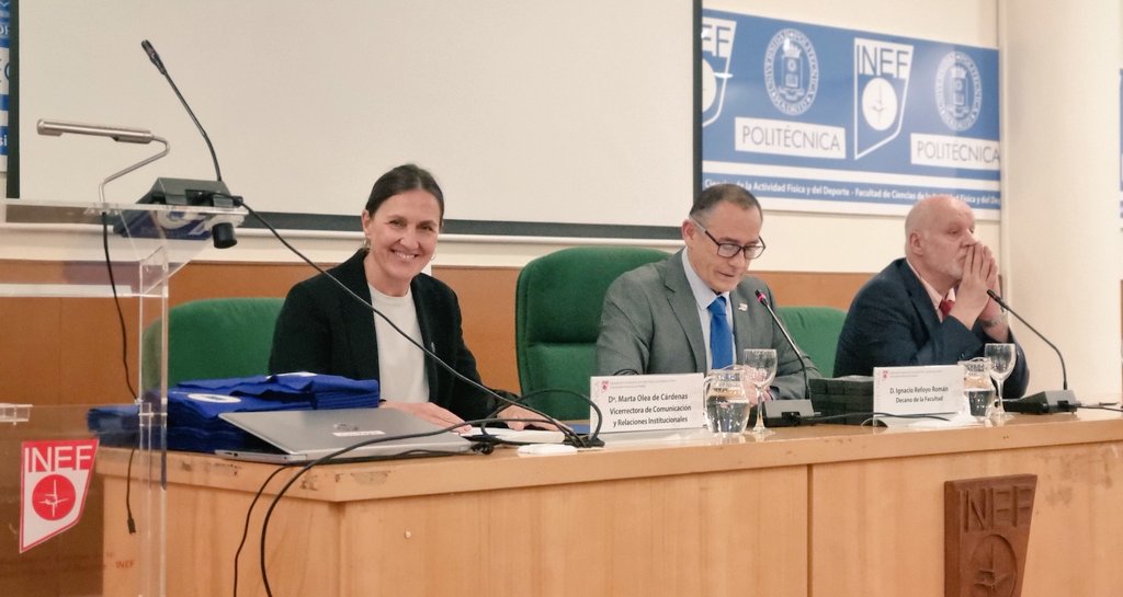 inefmadrid's tweet photo. #Actos 🔴 Hoy en @inefmadrid @La_UPM 𝗔𝗰𝘁𝗼 𝗰𝗼𝗻𝗺𝗲𝗺𝗼𝗿𝗮𝘁𝗶𝘃𝗼 𝗱𝗲𝗹 𝟱𝟬 𝗔𝗻𝗶𝘃𝗲𝗿𝘀𝗮𝗿𝗶𝗼 𝗱𝗲 𝗹𝗮 𝗫 𝗽𝗿𝗼𝗺𝗼𝗰𝗶ó𝗻 𝗱𝗲 𝗽𝗿𝗼𝗳𝗲𝘀𝗼𝗿𝗲𝘀 con la presencia de nuestra Vicerrectora @martaoleac
Emociones y reencuentros de la que siempre será #familiainef https://t.co/IG8PMlibrG