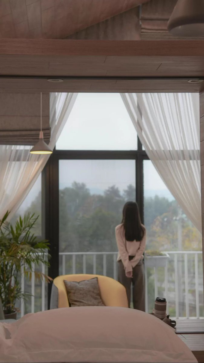 Burabus0's tweet image. "The Midnight Library" by Matt Haig—A tiny library, infinite "what-ifs," and finding courage in the life you have. Grab a coffee, dive in, and let it wrap around your heart. #BookLovers #MustRead