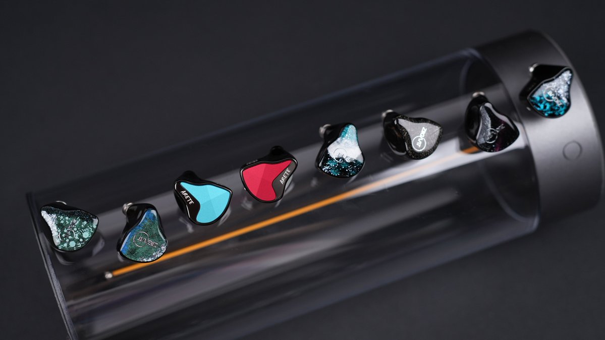 ziigaat's tweet image. Couldn’t pick just one 👀

#ZiiGaat #audio #music #favorite #game #audiophile
#tech