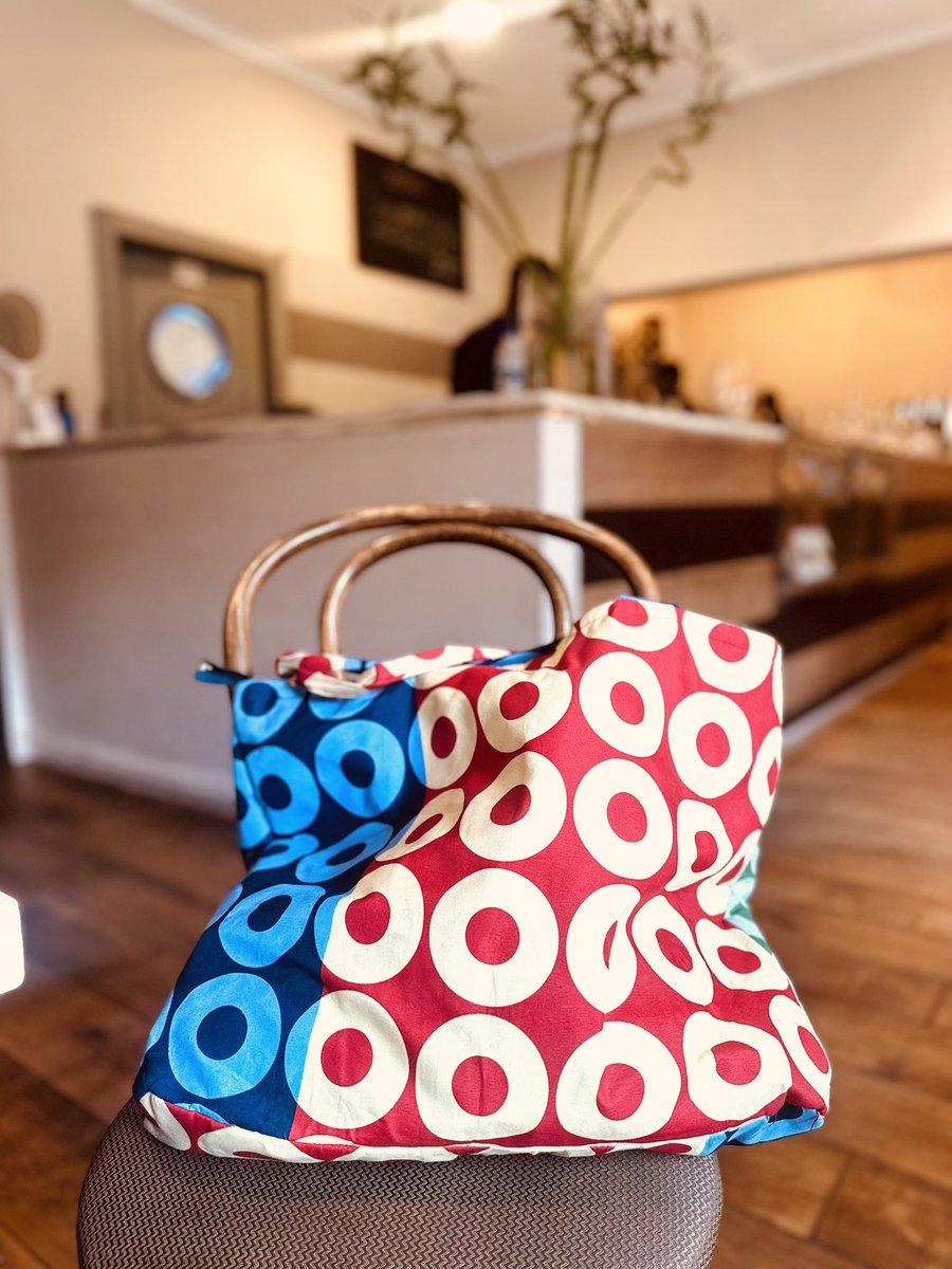thearikesamuel's tweet photo. Please we are still in the era.

Get cute totes like this from @byarikesamuel 💐 https://t.co/TGOniv23Cx