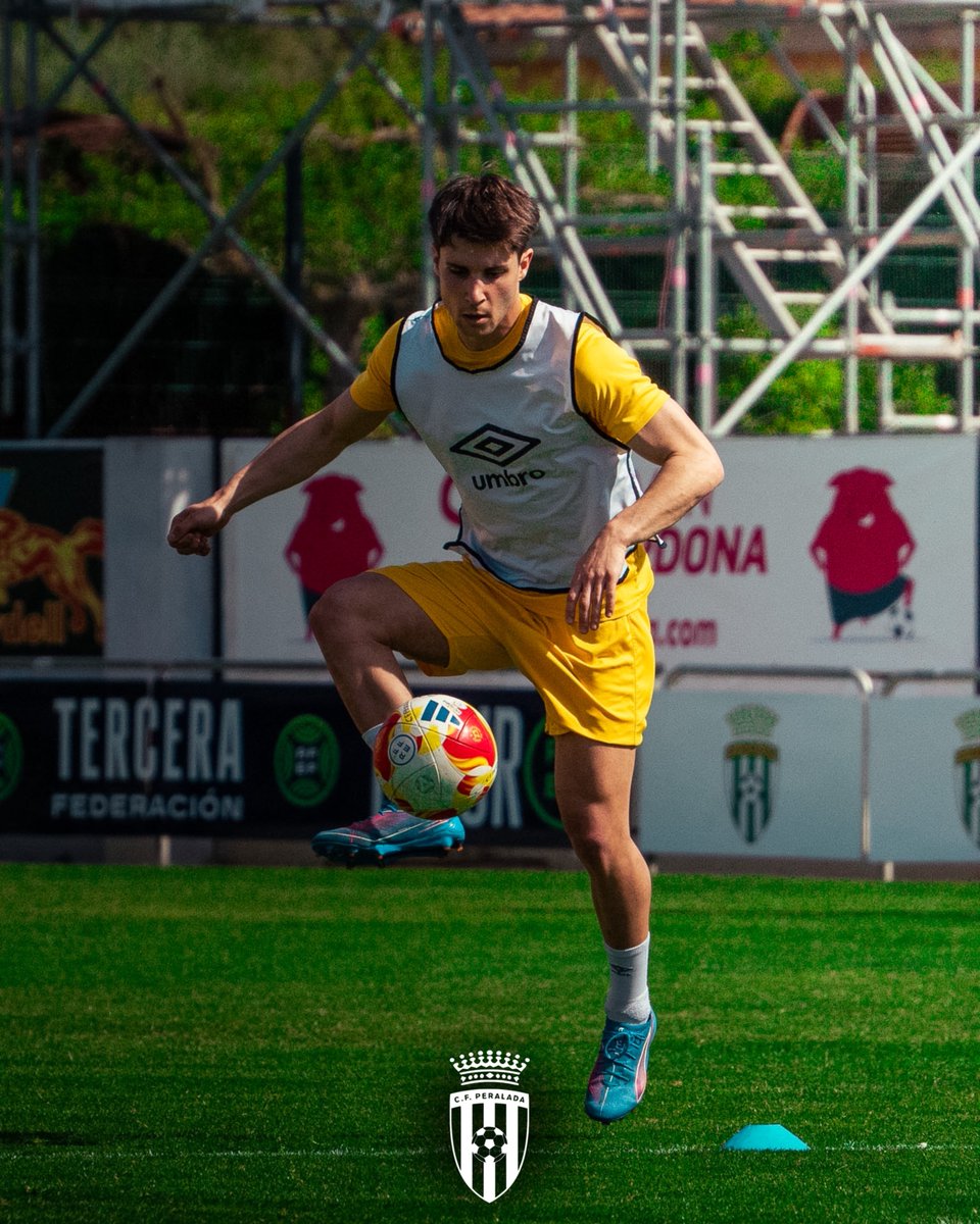 CFPeralada's tweet photo. ð
ðð«ðð©ðð«ððð¬
âïž @cfperalada ð @cfcanvidalet
ð Grà cies: @SemenCardona ð
#3RFEF #ProperPartit #CFPeralada #SomHiPeralada #GameDayIsComing ðâïž https://t.co/j4KIuuR8ZT