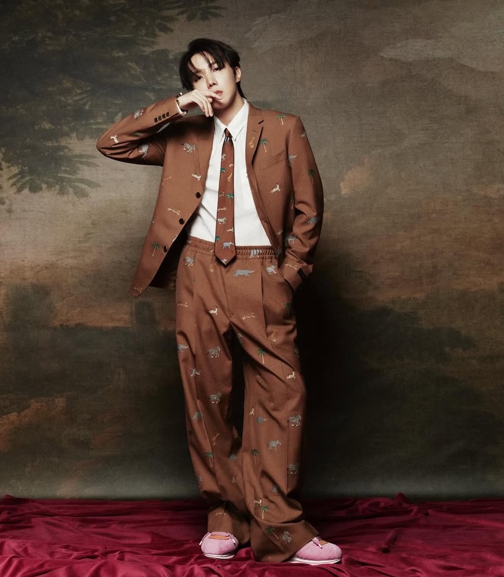 lu saw hobi tweet media