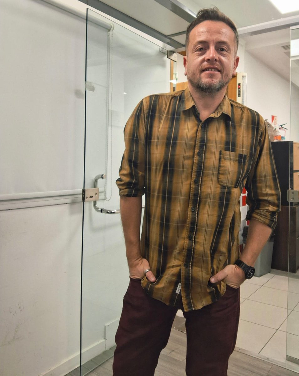 leoguevara80's tweet image. #LosDeLas6 otro día madrugando con las noticias #Martes en #Mitre @lucreciacarbal3 📸🎧