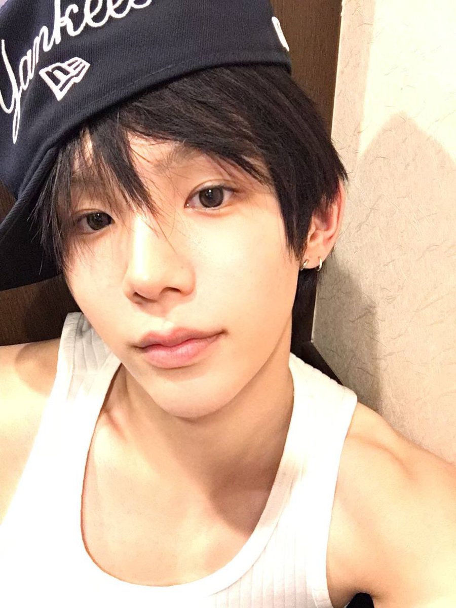 jari ໒꒱ tweet media