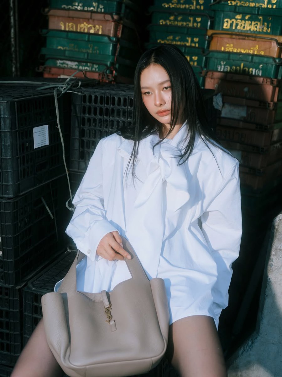 MilkLove_styles's tweet image. Brand Ambassador Milk Pansa with @YSL Spring/Summer 26 Collection by Anthony Vaccarello. (1) 

#YSL #YvesSaintLaurent #SaintLaurent #YSLxMilkPansa #MilkPansa