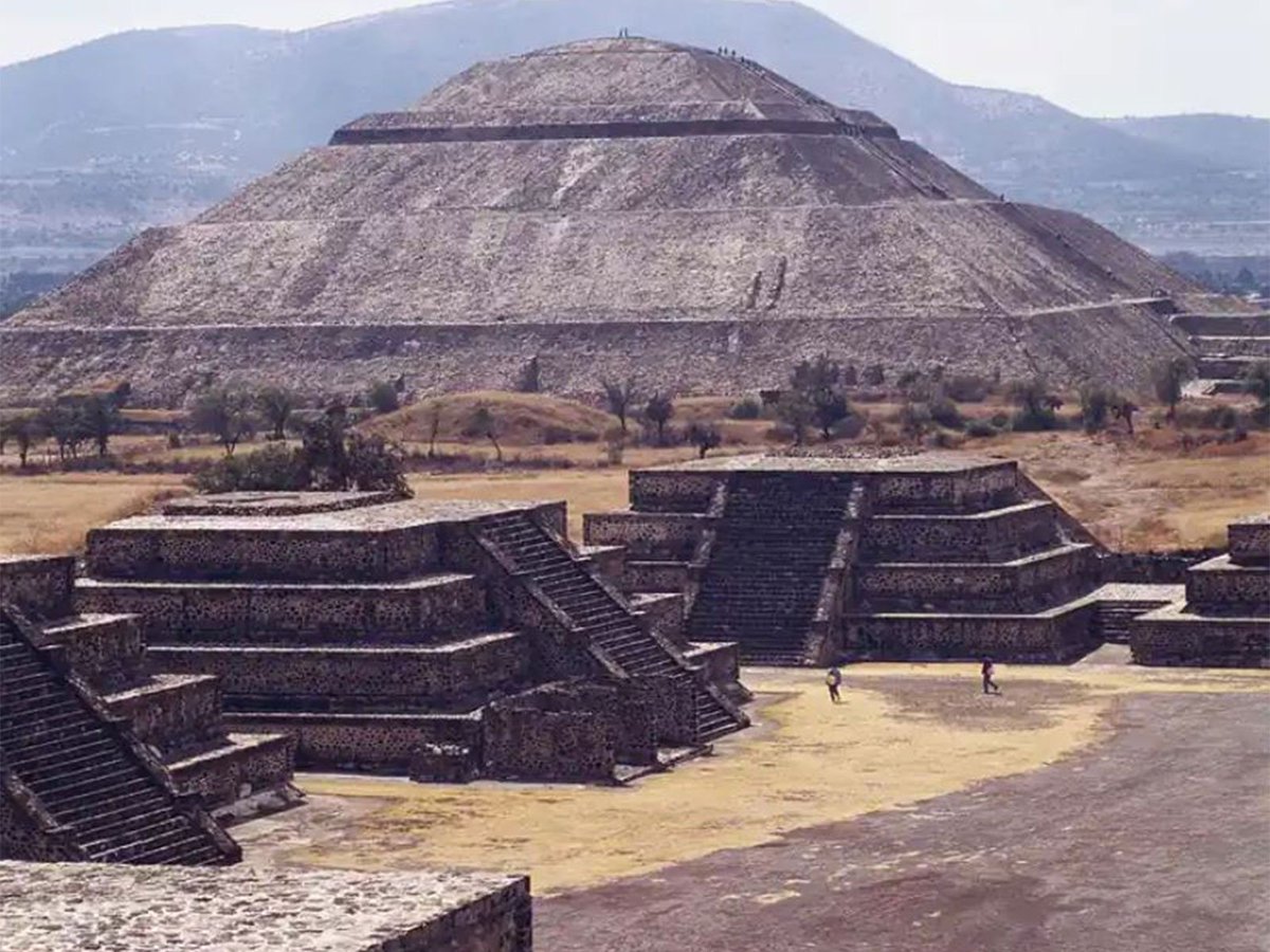 ani_digital's tweet image. Gunman kills Canadian tourist, injures several at Mexico's Teotihuacan Pyramids: Reports

Read @ANI Story | aninews.in/news/world/oth… 

#Gunman #Mexico #TeotihuacánPyramids #Canada #UNESCOheritagesite