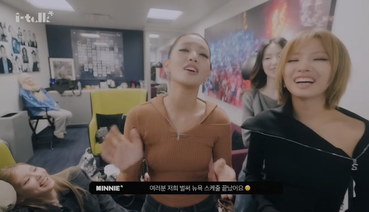 好想知道後面兩位是在笑什麼，剪輯師能不能再多放幾秒上去🙂