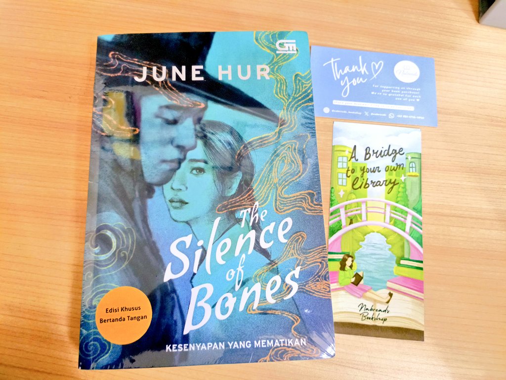 elfae1412's tweet photo. Bookmail hari ini 🥰
Terima kasih untuk @nabreads
Novel June Hur pertamaku, iseng² beli krn mau liat cocok atau gak https://t.co/xB8sW8qwkc