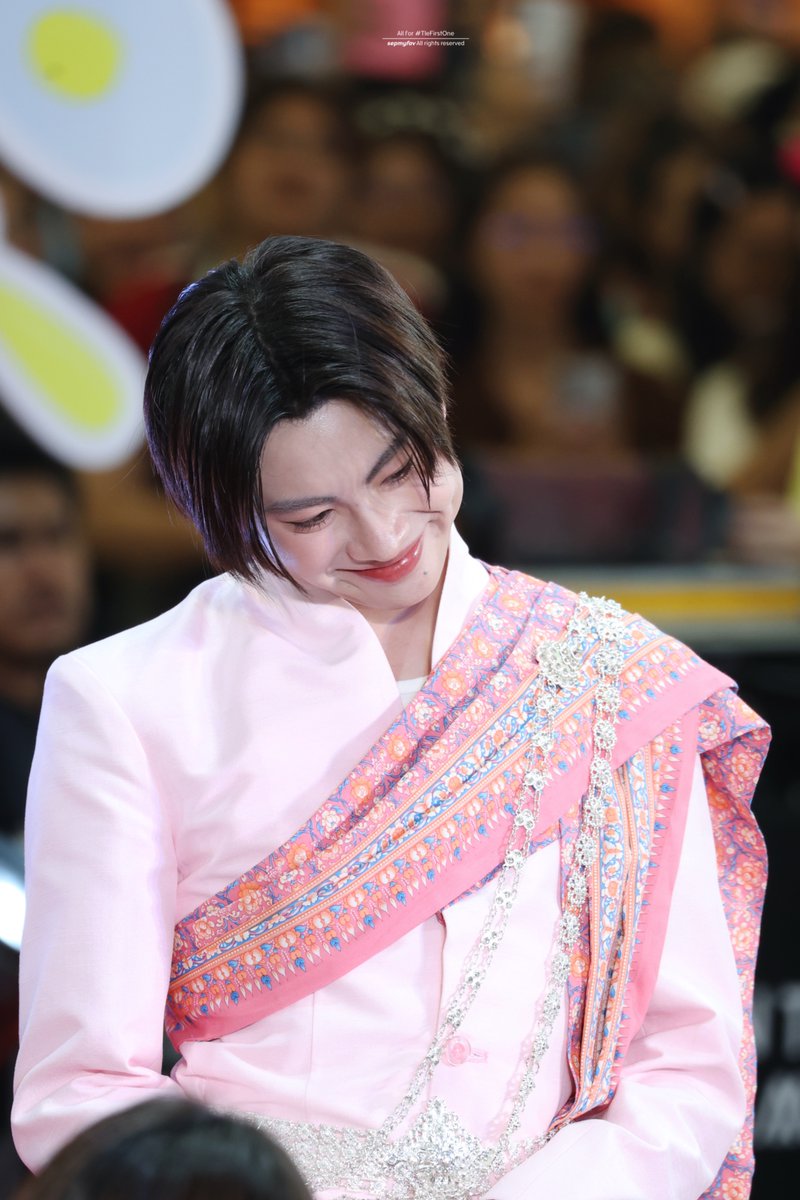 ꙳.🍎 sep! tweet media