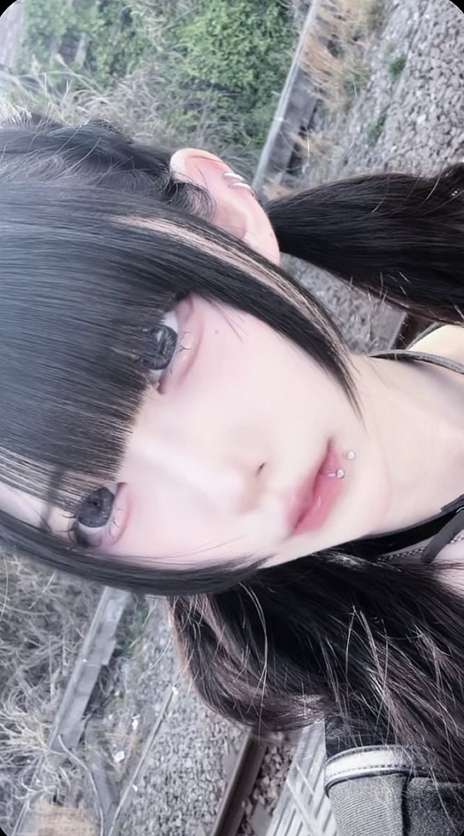 すあ tweet media