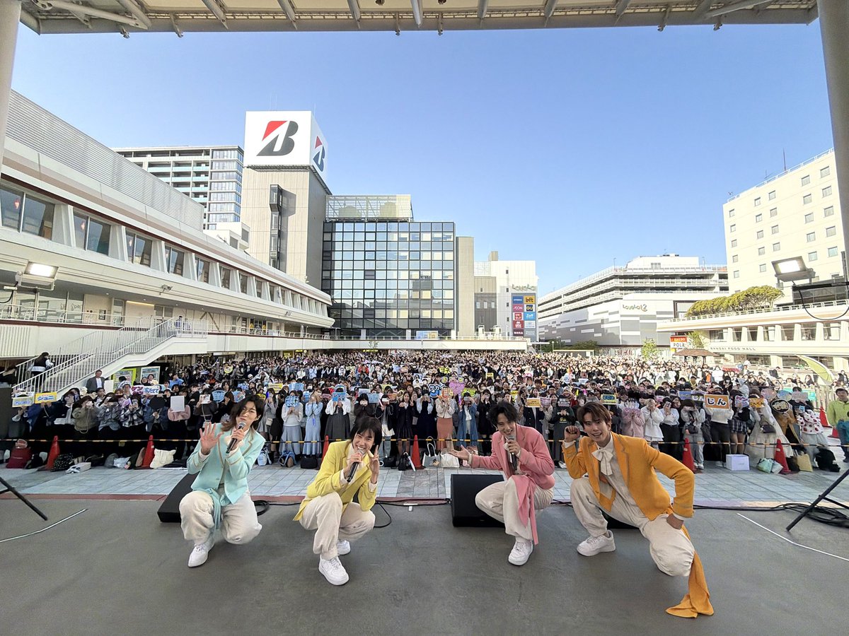 モナキ tweet media