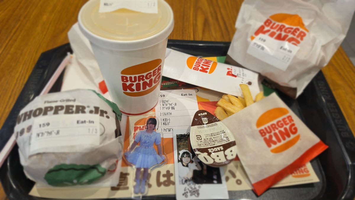 1216shu_'s tweet image. ＃BURGERKING 食べたくなったから食べに行ってきた🍔
ハンバーガー、ポテト、ナゲット、アップルパイ、オレンジジュース！いただきます
＃柚來々ぽめ
＃ぽめちゃんといっしょ
＃MeringueHack
@digpro006pome