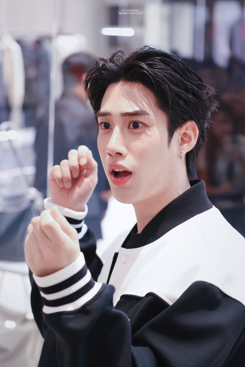 ꙳.🍎 sep! tweet media