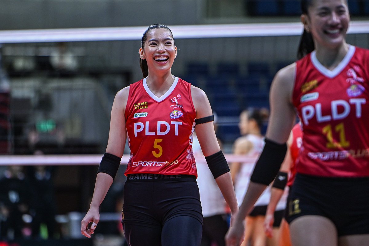 Alleiah Malaluan (vs. FFF)

10 attacks
1 ace
12 exc. digs (46.15% eff.)
21 exc. receptions (61.76% eff.)

super proud of u leaihbear huhu bawing-bawi sa floor defense. 😭🤍