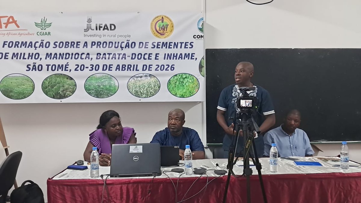 ApollinFotso's tweet photo. Capacity building in seed production #IFAD #IITA #COMPRAN #CIAT @jamesplegg @IITA_CDO @KomiMokfiaboe @RachelMulangala @RachidHanna4 @kslopez77 @l_lava https://t.co/xQBRsAqlxF