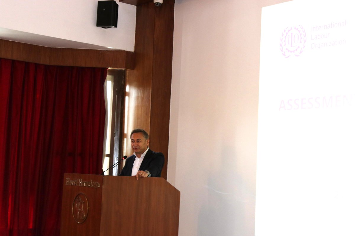 ILO_Nepal's tweet image. Advancing evidence-based reforms to better protect Nepali #MigrantWorkers. New @ILO_Nepal, GIZ Nepal supported studies show pathways to strengthen fair recruitment, social protection &amp;amp; #DecentWork via stronger coordination &amp;amp; gender-responsive policies.
🔗tinyurl.com/yxm46a5h