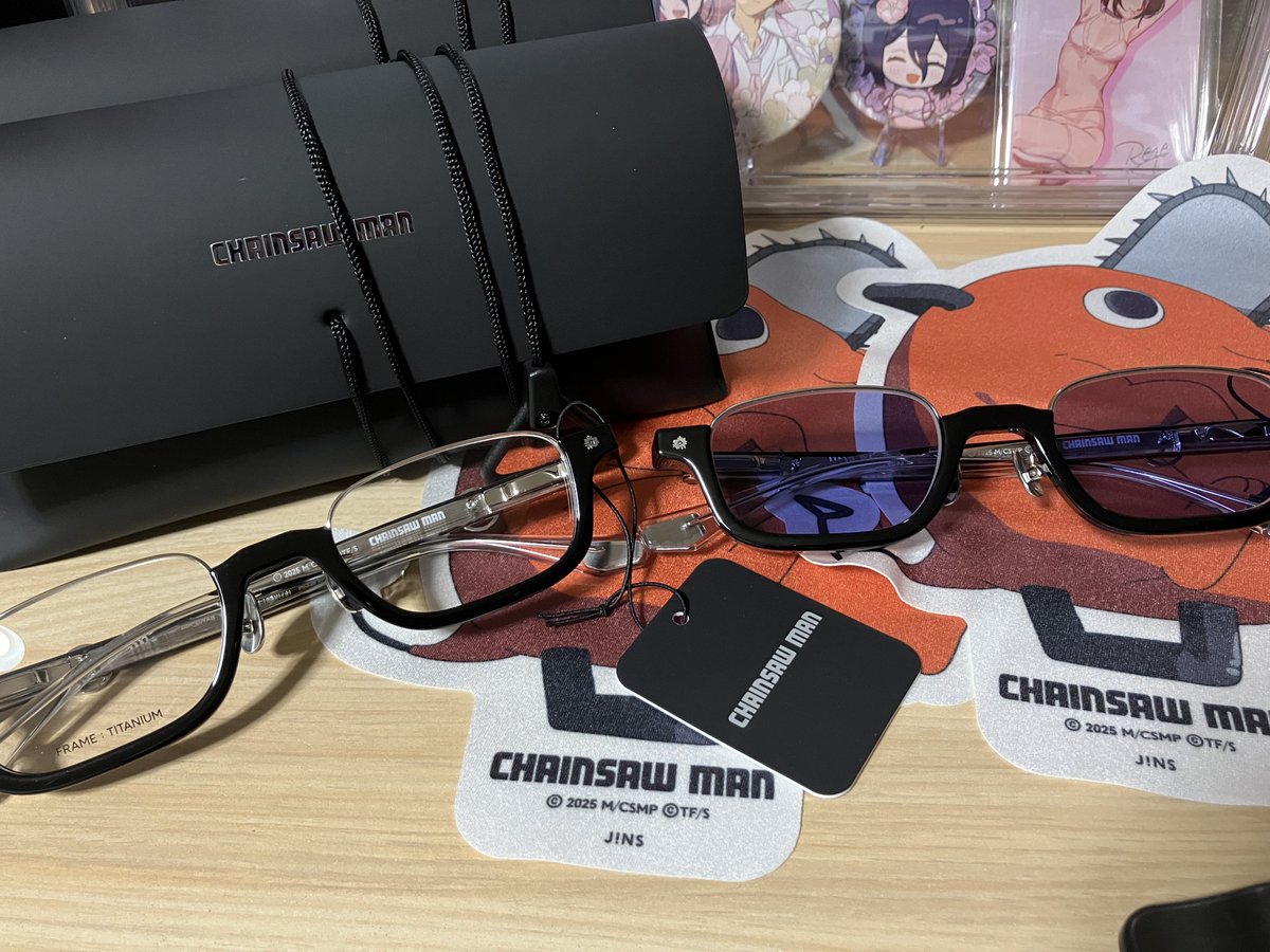 JINS×チェンソーマン」 #レゼ モデルの眼鏡届いた！！！！！ 片方は 