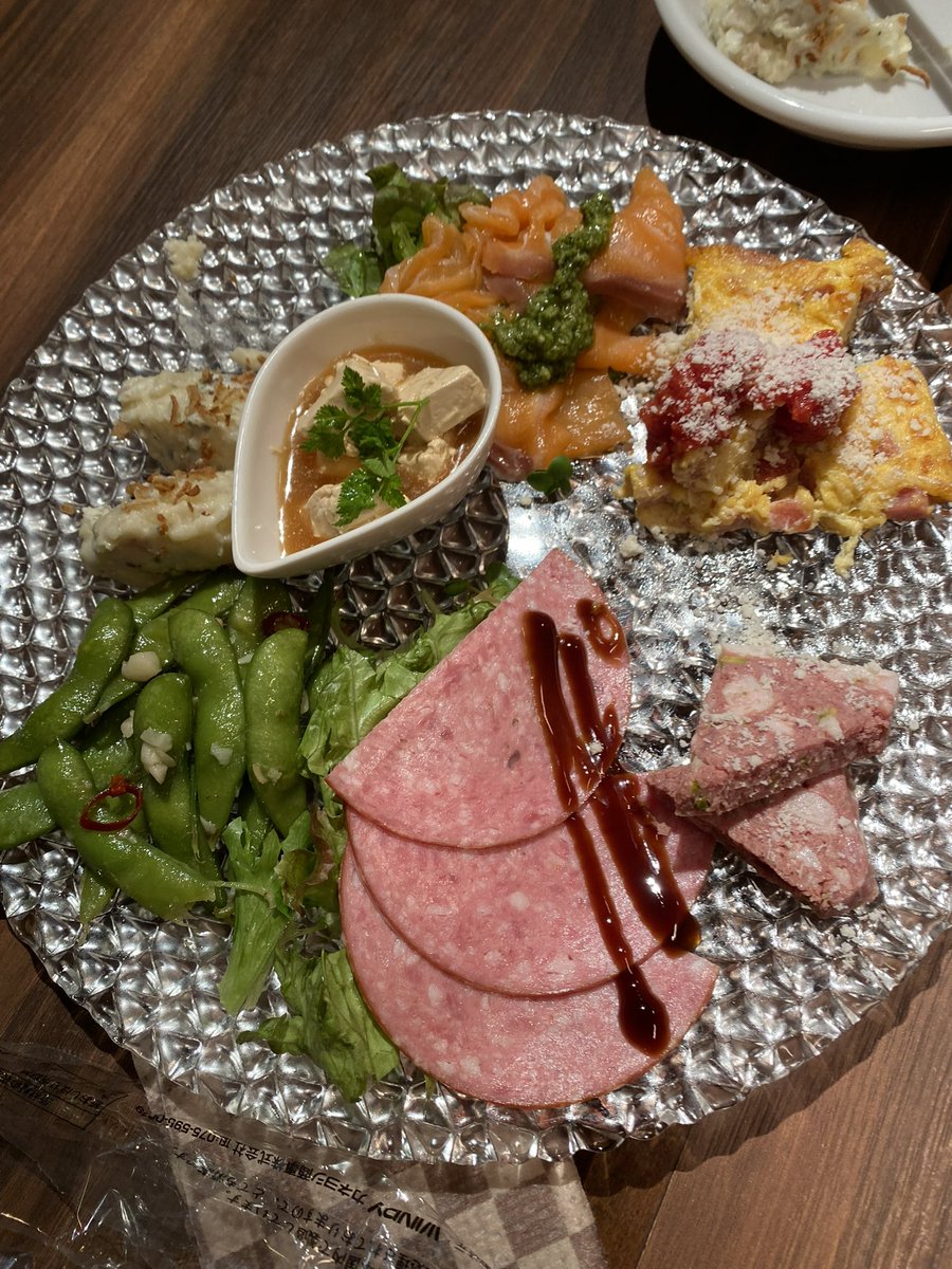 れおなのー tweet media