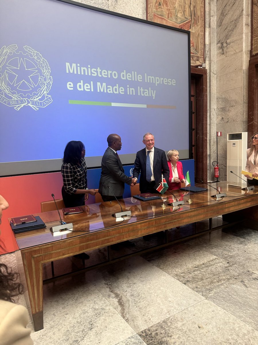 NOloitiptip's tweet photo. We continue to engage different stakeholders in the leather space in Rome. ⁦@ENSDAKE⁩ https://t.co/3U3EIJT0Bl