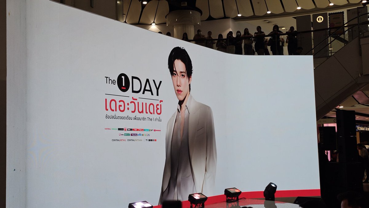 เวลาประมาณ 18.00 น. ติดตาม Live บรรยากาศงานแถลงข่าว “The 1 Day 2026”  ได้ทาง  youtube.com/starupdatedotc… อีก 1 ช่องทางนะคะ และ Live สัมภาษณ์ #ppkritt หลังจบงานบนเวทีค่ะ 
The1Day 2026 x PP KRIT
#The1xPPKRIT
 #The1Day2026