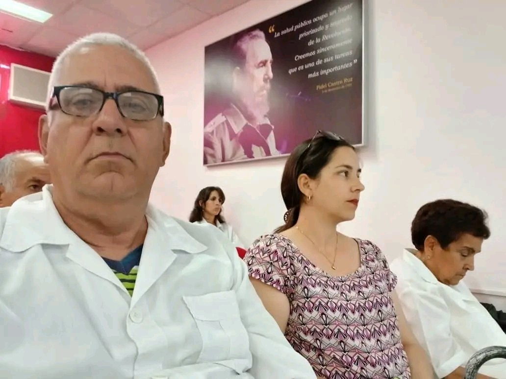 En la tarde de ayer  se realizó una Clase Metodológica Instructiva en el Policlínico  Turcios Lima. De esta forma nuestro claustro tiene mejores herramientas y preparación en el proceso docente que se realiza desde la educación en el trabajo.
#PinardelRío
#CubaPorLaSalud 
#APS
