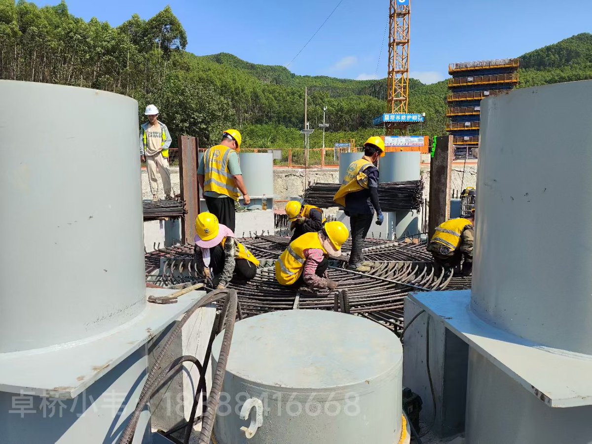 ZHUOQIAO6's tweet image. 🏗️ Stable &amp;amp; efficient on-site construction. Reliable performance for bridges &amp;amp; engineering projects.
#PrestressedMachinery #ConstructionSite #BridgeEngineering #OnSiteEquipment
lzzqmj.com