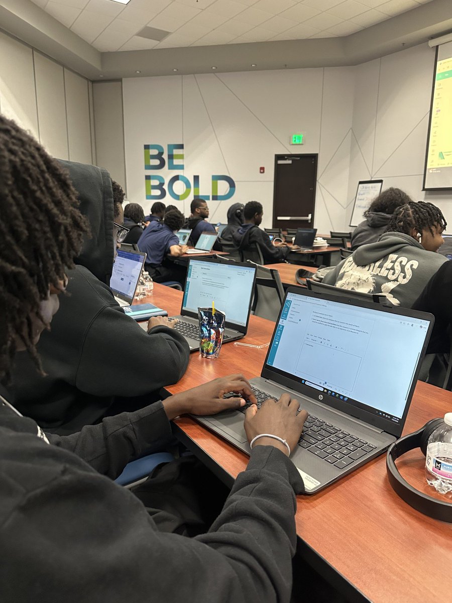 WarrenCSHSBRACE's tweet photo. #CSHSColts The 💚CSHS💙 Colt seniors in the @JASouthFlorida Pre-Apprenticeship Program learned about 💲banking💲, credit and retirement accounts during this sesson at JA World in Coconut Creek. #coltsunited @Principal_CSHS @Counselor_BRACE https://t.co/Rs81hVFBM5