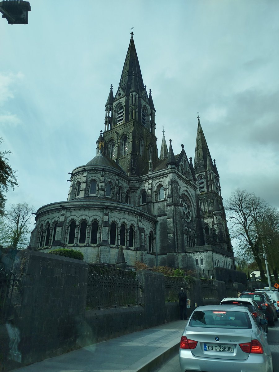 ThisIsIreland3's tweet image. On my doorstep, caught this on my commute a little earlier ⛪⛪

📍St. Fin Barre's Cathedral, Cork City 🇮🇪

📸 Myself

#Cork #Ireland #Stfinbarres #Corkcity #Cathedral