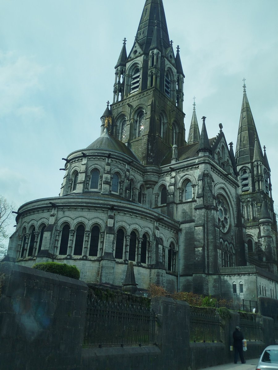ThisIsIreland3's tweet image. On my doorstep, caught this on my commute a little earlier ⛪⛪

📍St. Fin Barre's Cathedral, Cork City 🇮🇪

📸 Myself

#Cork #Ireland #Stfinbarres #Corkcity #Cathedral